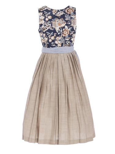 Rückseite Dirndl aus Blumendruck-Oberteil