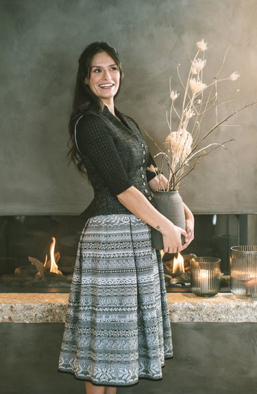 Mieder mit Stehkragen