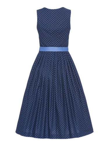 Klassisches Blümchen-Dirndl mit Leinenschürze