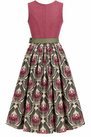 Dirndl mit Reinleinen-Oberteil und Taftschürze