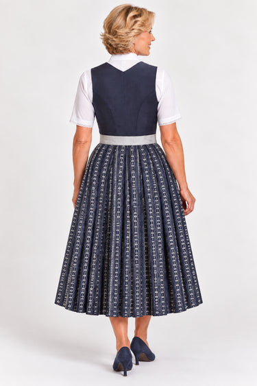 Dirndl mit Reinleinen-Oberteil und Leinenschürze