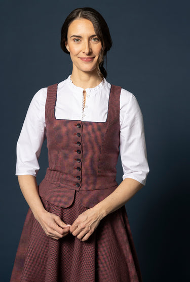 Bluse mit Rüsche im Ausschnitt