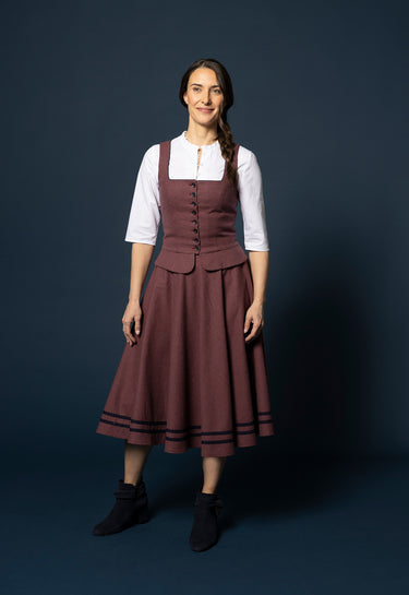 Bluse mit Rüsche im Ausschnitt