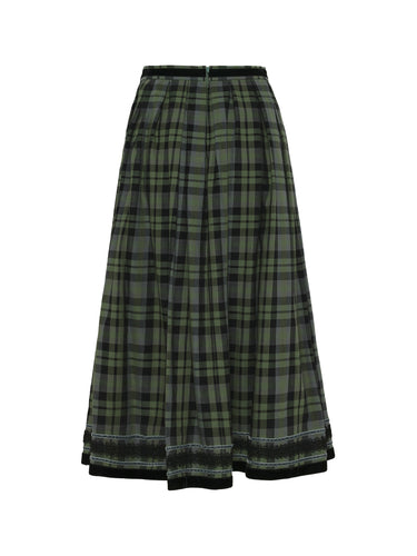 Rückseite Rock aus Karostoff mit Borten 