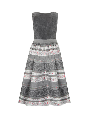 Rückseite Dirndl mit Cord-Oberteil und Jacquardrock